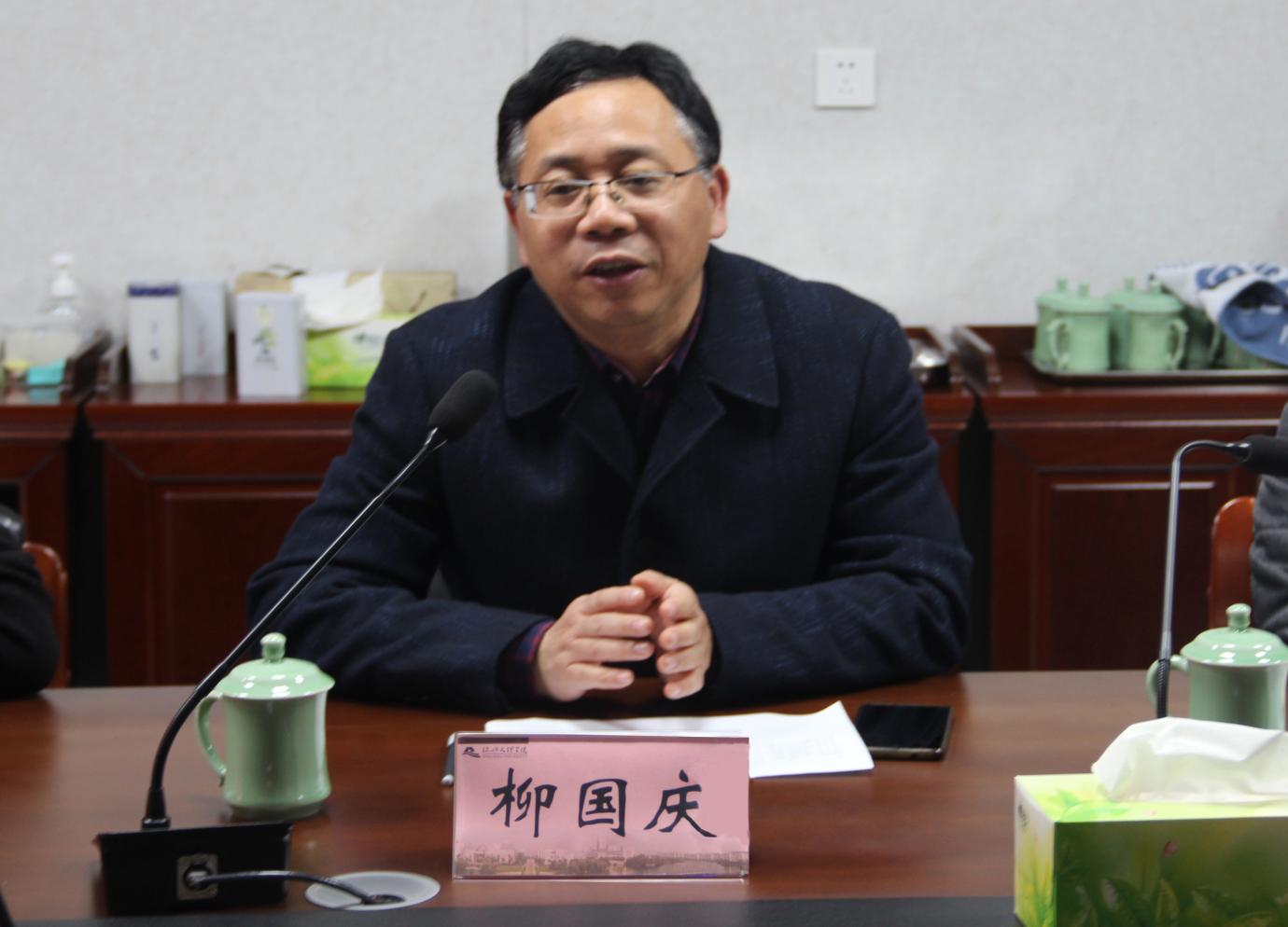 免费色情影片