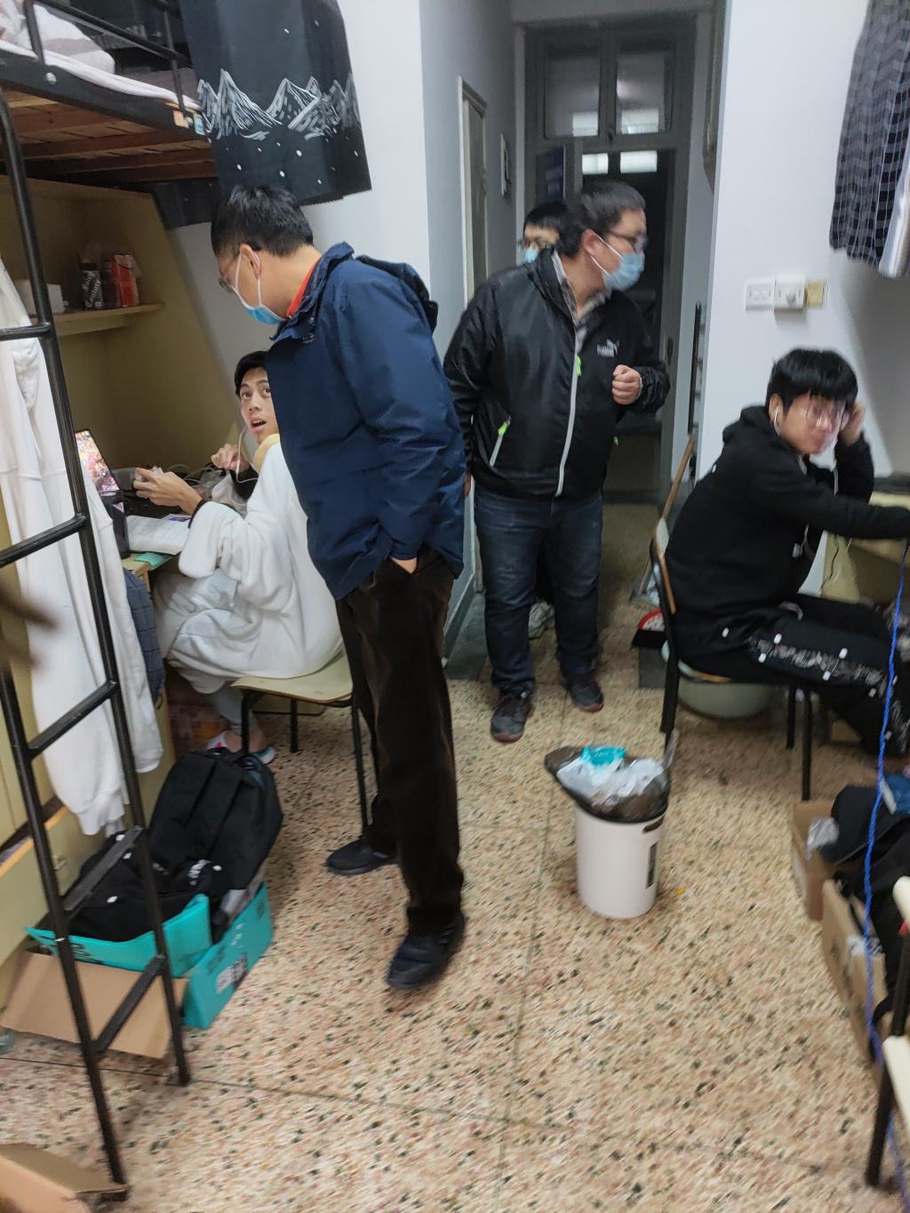免费色情影片