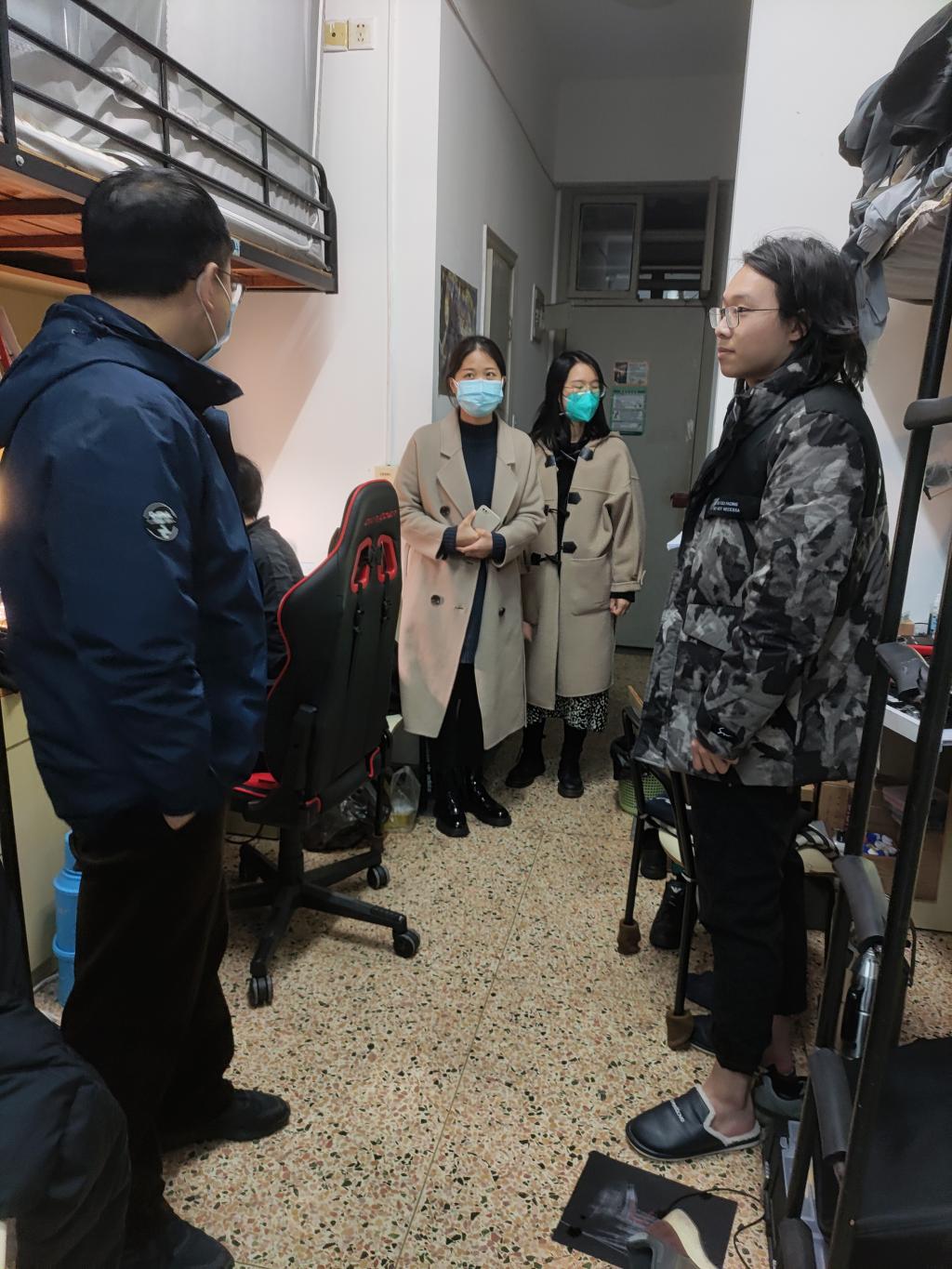 免费色情影片